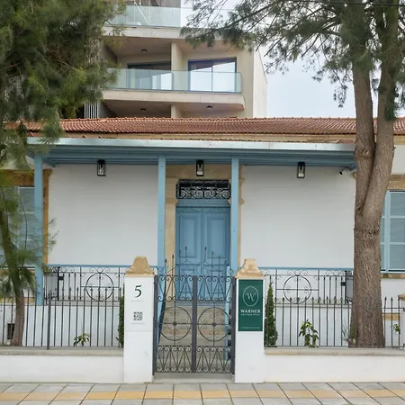 ホテル Warner Boutique Hotel-adults Only ラルナカ